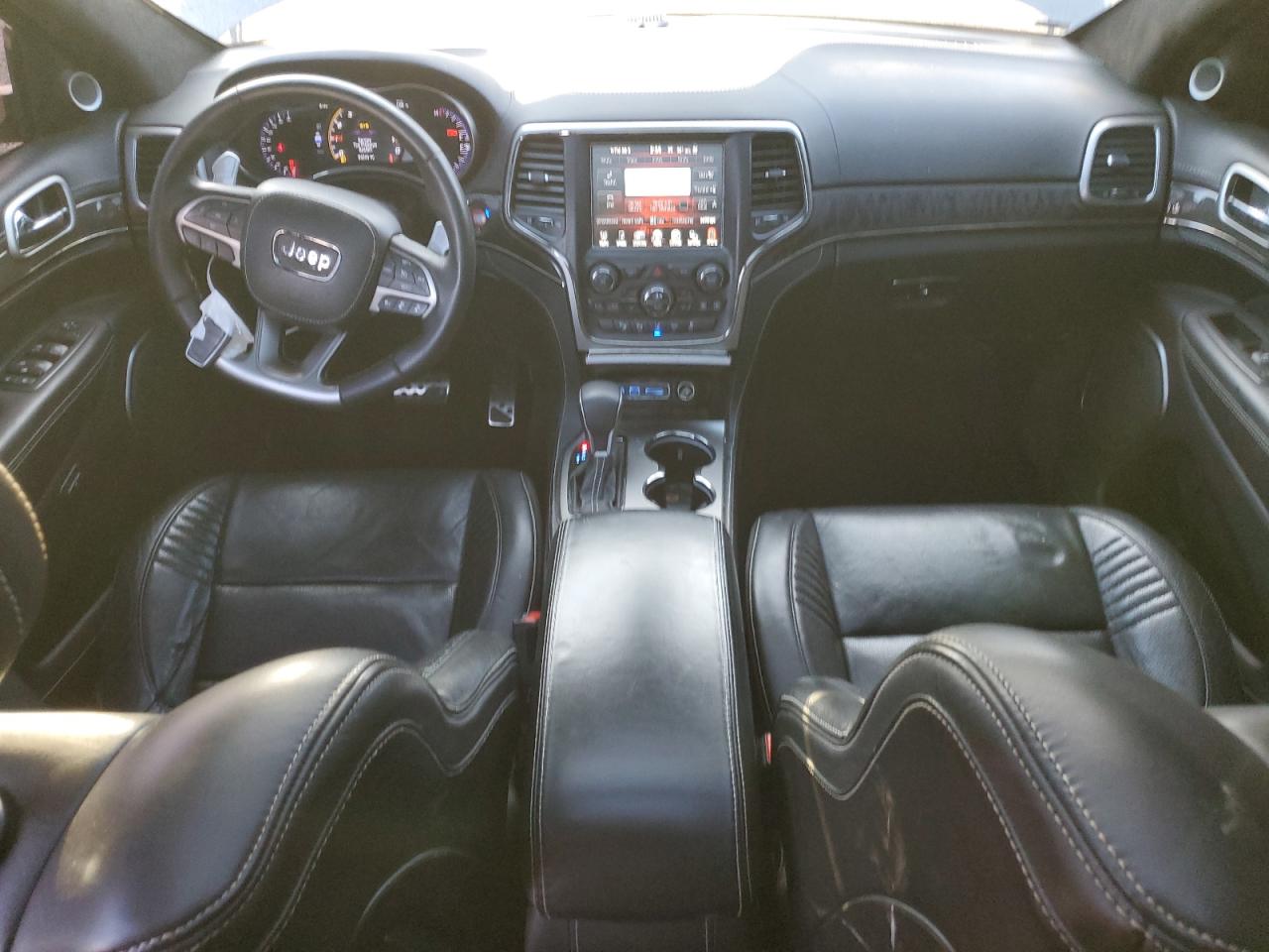 2017 Jeep Grand Cherokee - Image 8