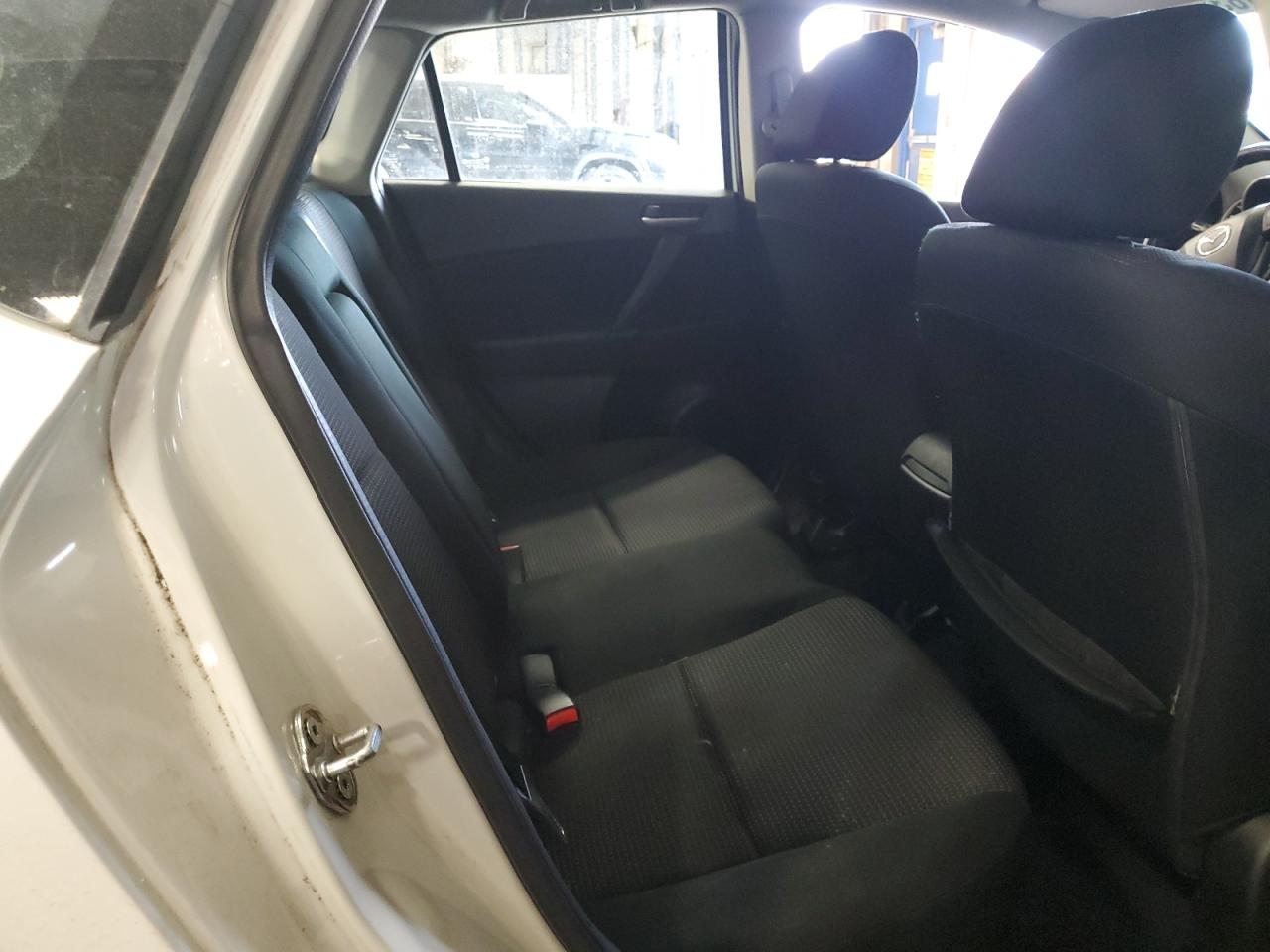 2012 Mazda 3 - Image 10
