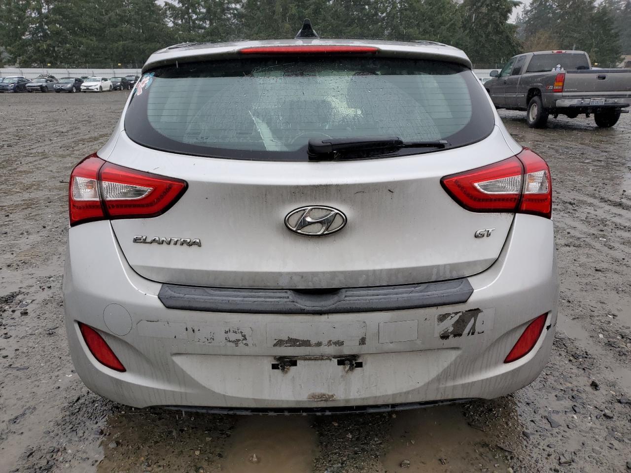 2016 Hyundai Elantra - Image 6