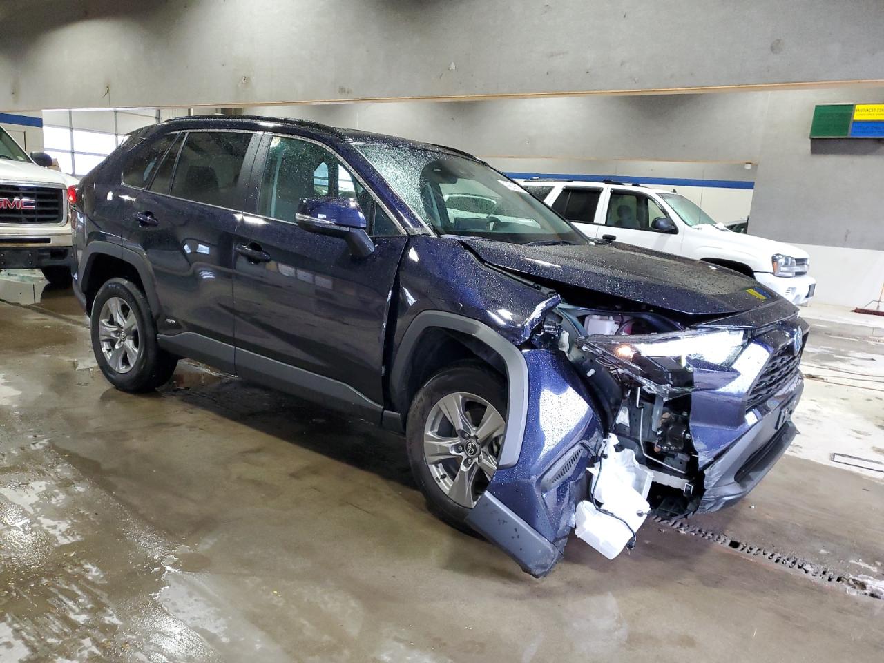 2024 Toyota RAV 4 - Image 4