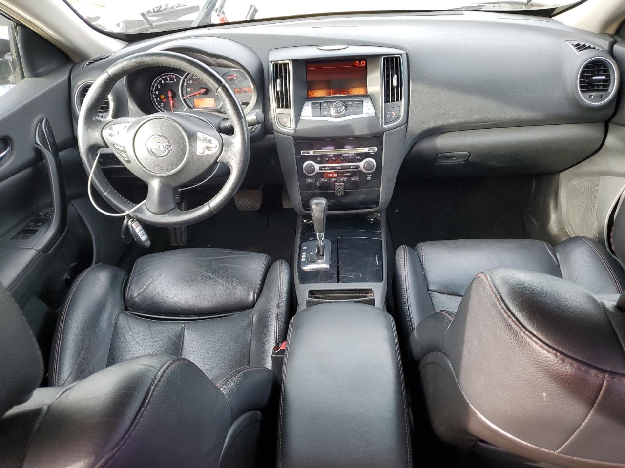 2010 Nissan Maxima - Image 8