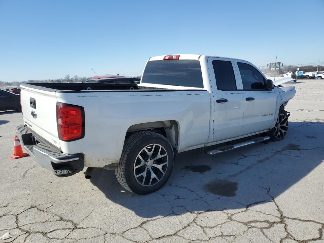 2014 Chevrolet Silverado - Image 3