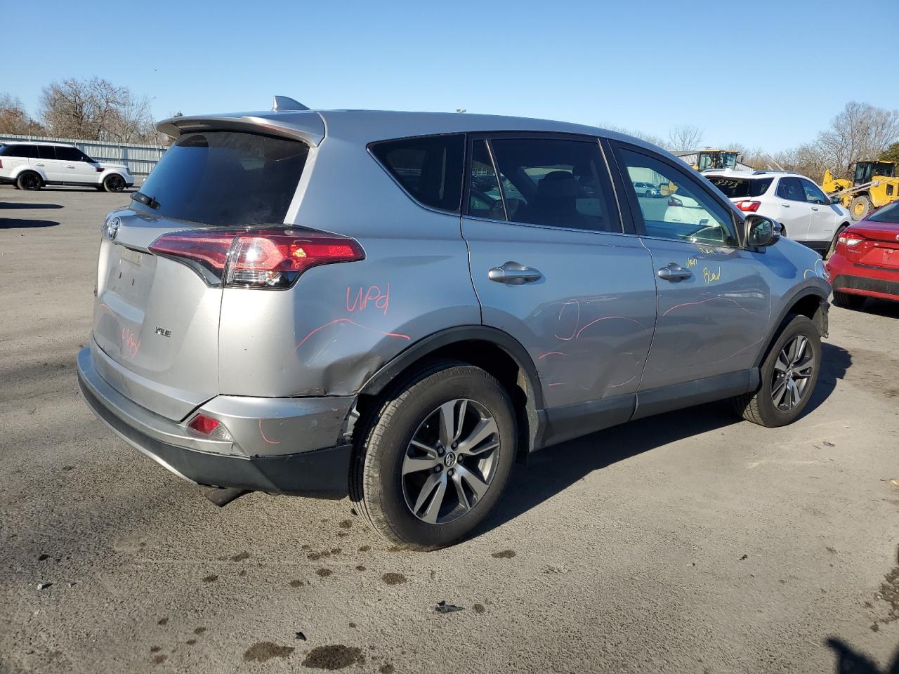 2018 Toyota RAV 4 - Image 3