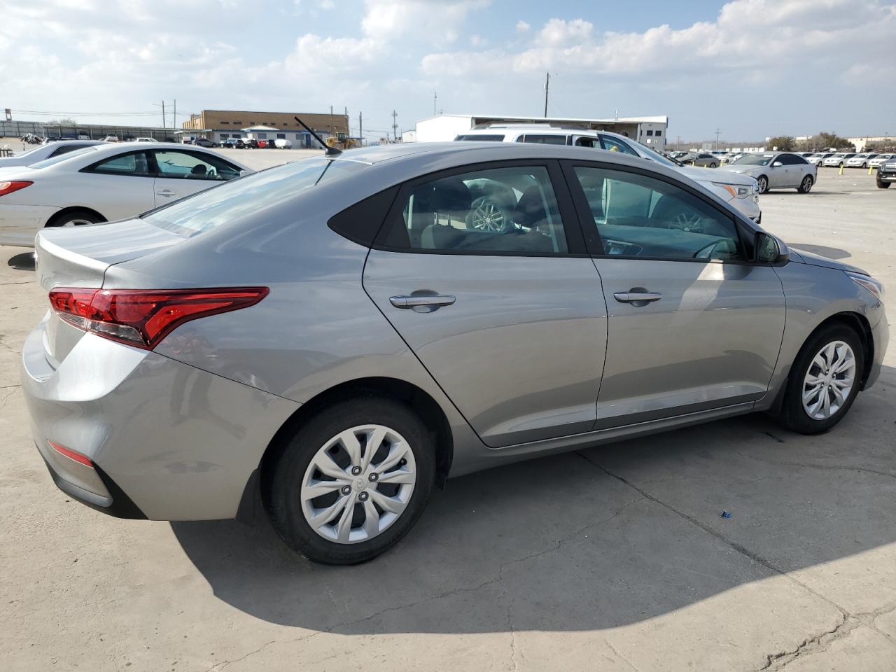 2022 Hyundai Accent - Image 3