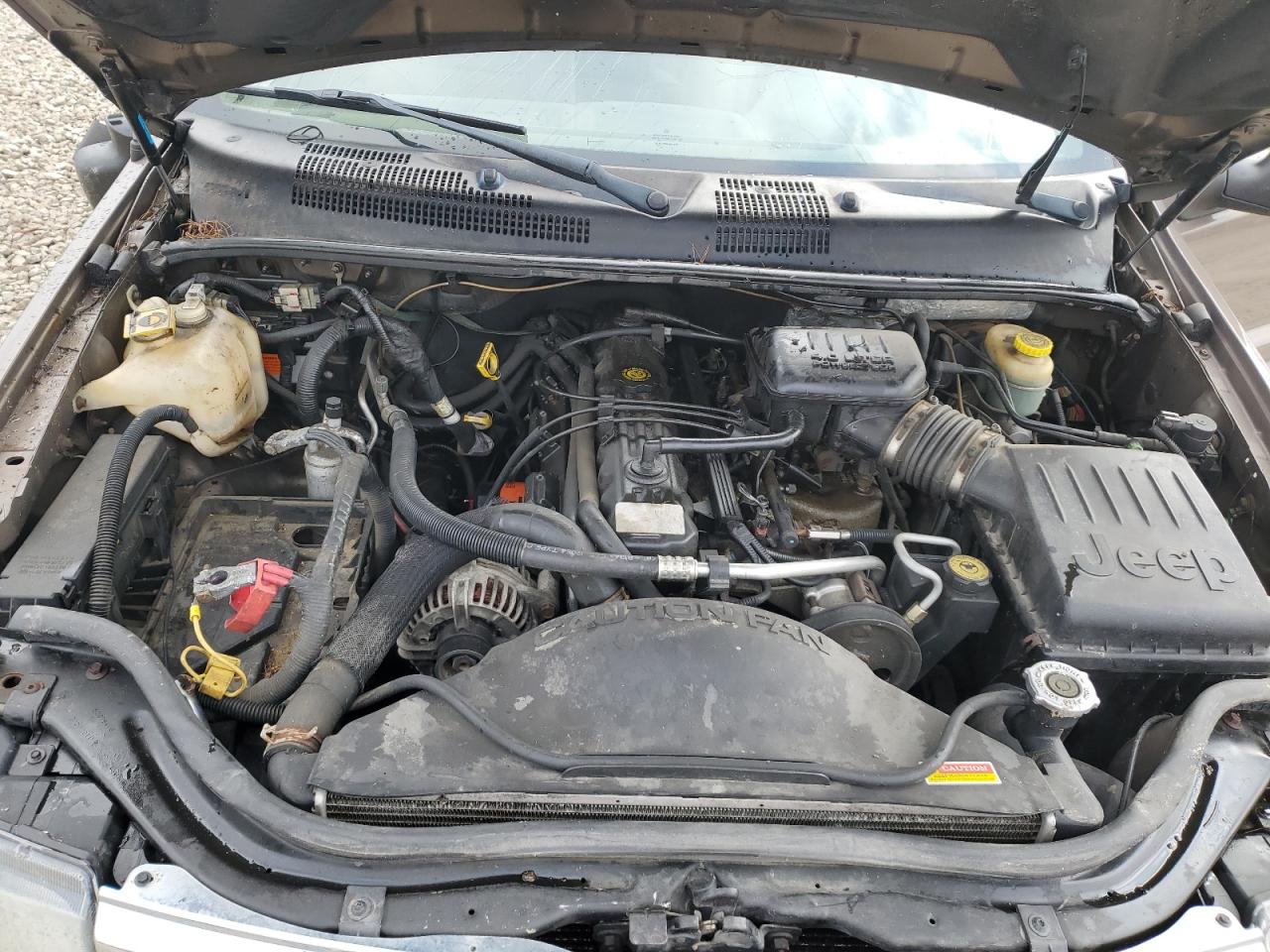 2002 Jeep Grand Cherokee - Image 13