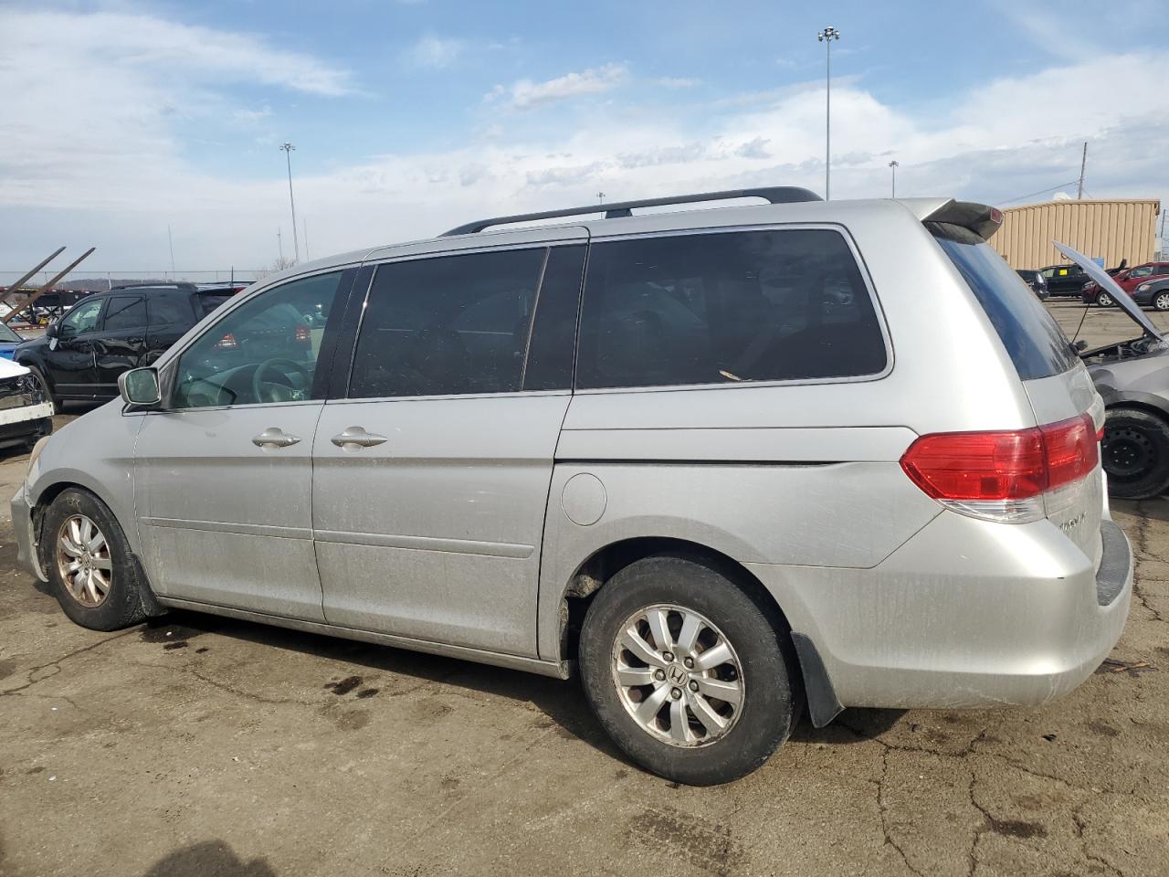 2009 Honda Odyssey - Image 2