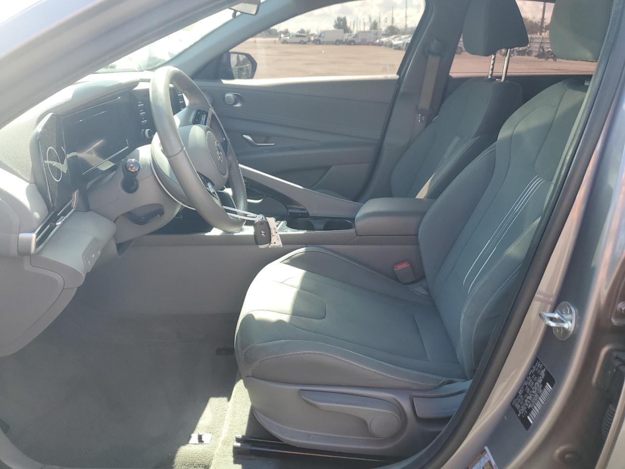 2021 Hyundai Elantra - Image 7