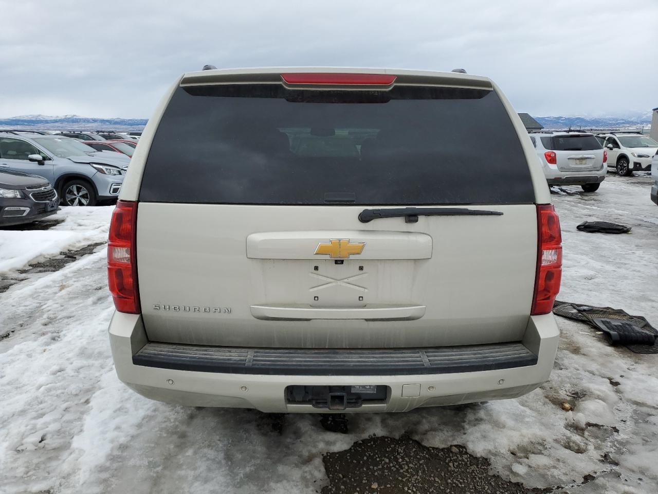 2014 Chevrolet Suburban - Image 6