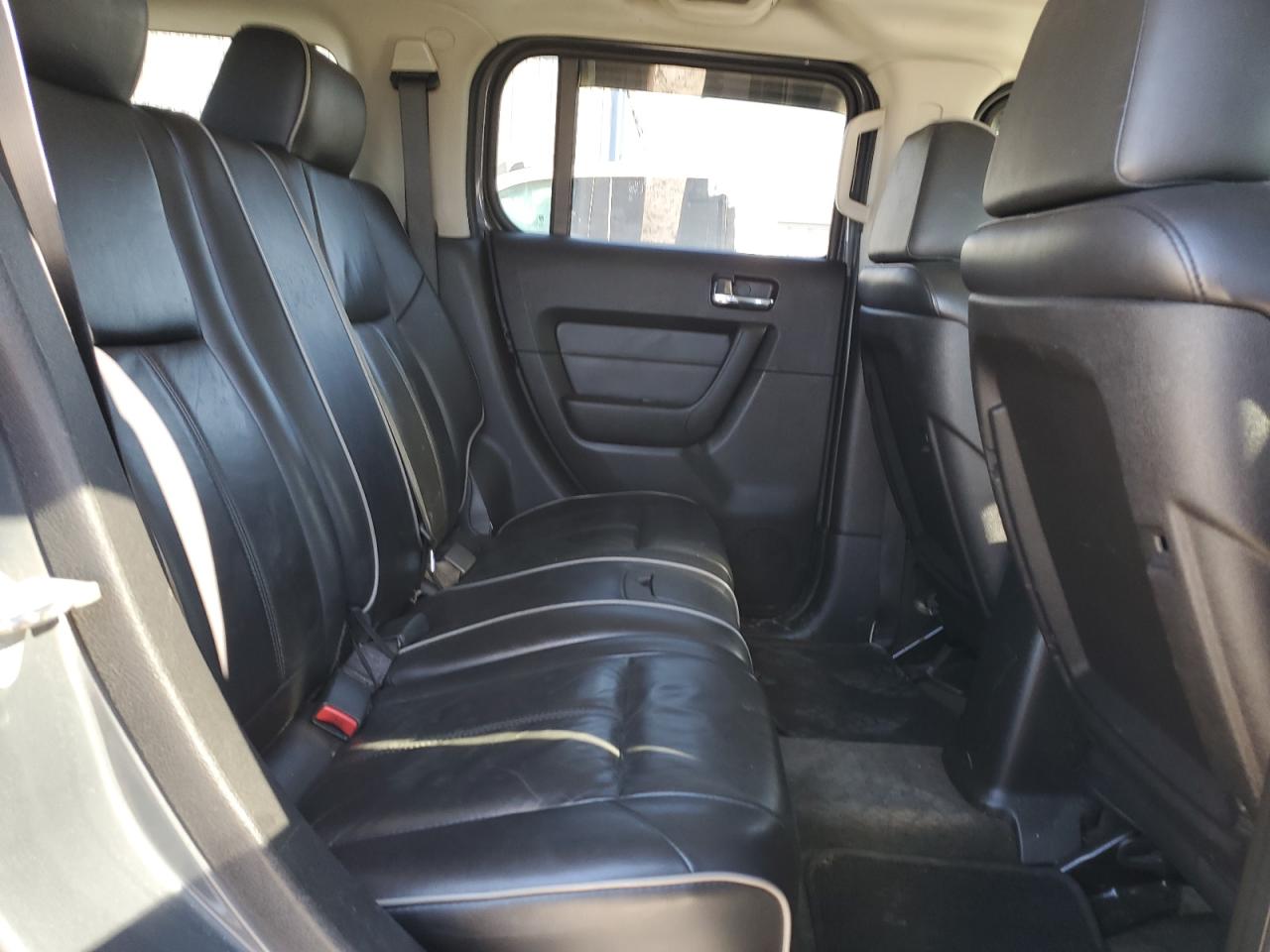 2008 Hummer H3 - Image 11