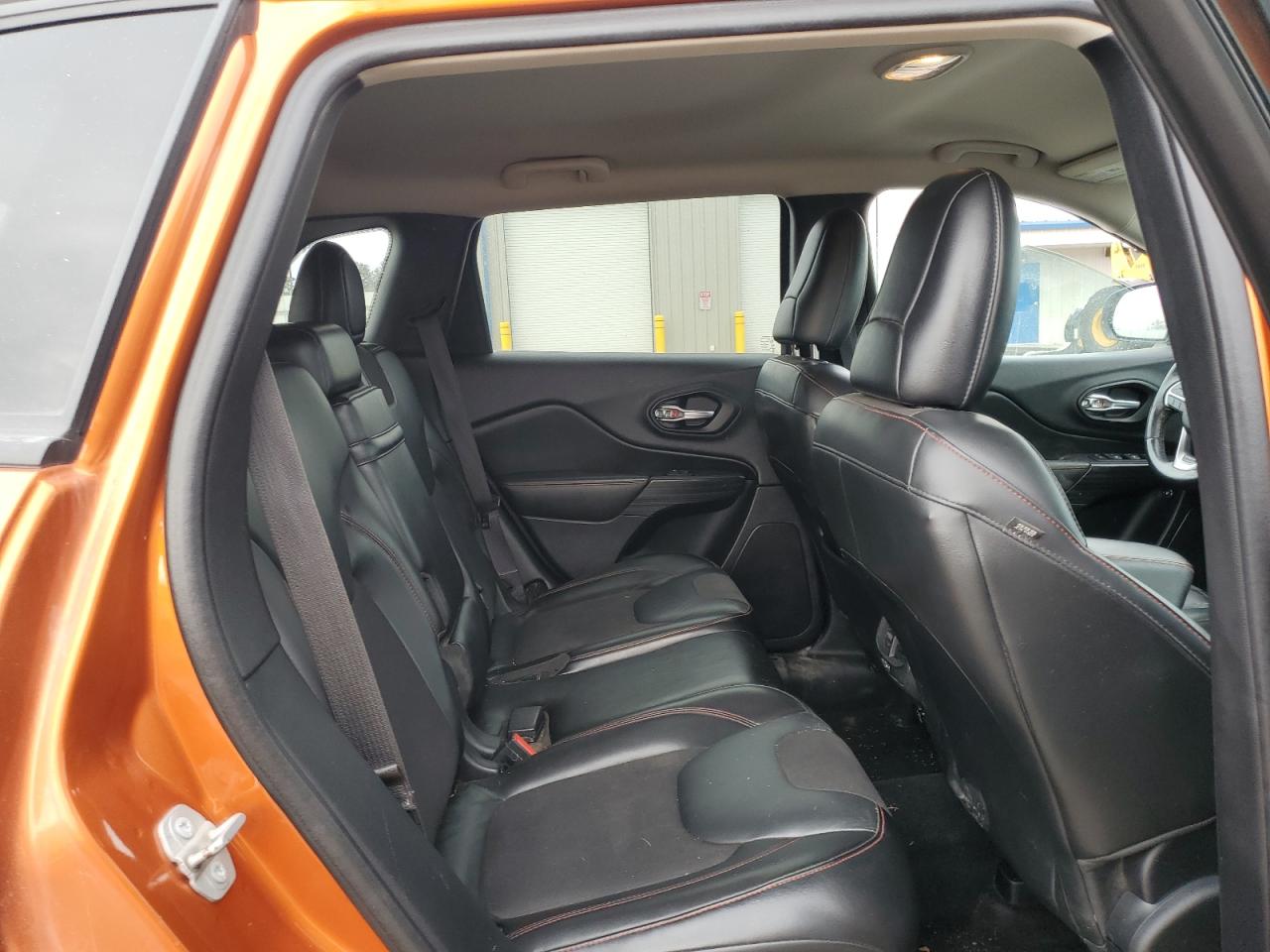 2015 Jeep Cherokee - Image 11