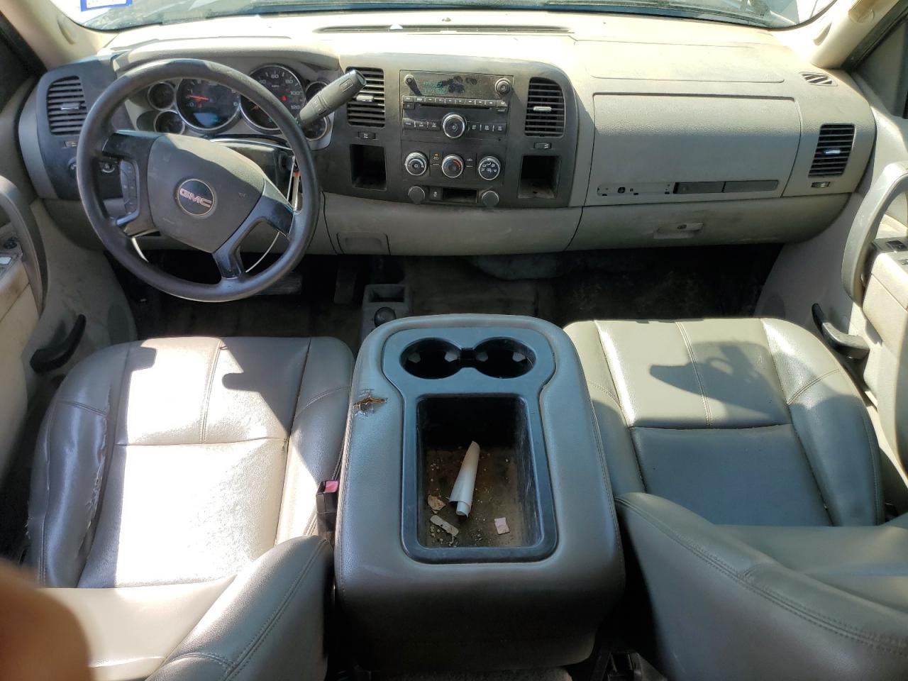 2011 GMC Sierra - Image 8