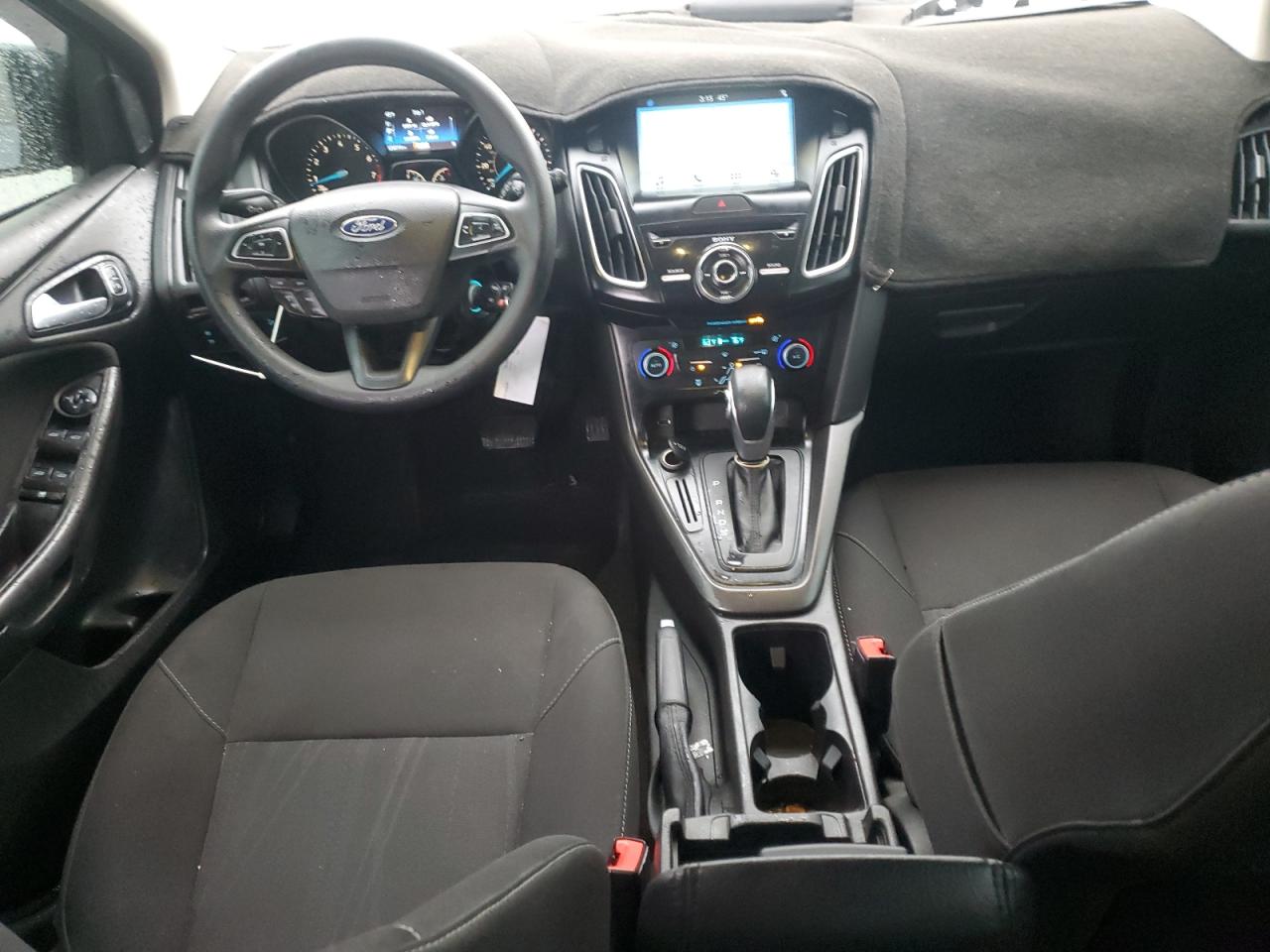 2018 Ford Focus - Image 8