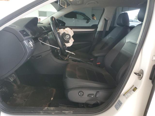 Sedans VOLKSWAGEN PASSAT 2014 Biały