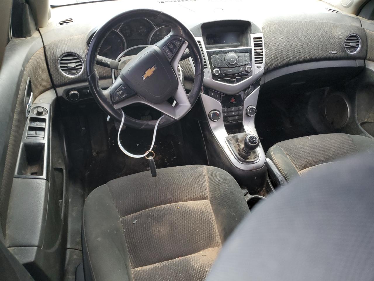 2012 Chevrolet Cruze - Image 8