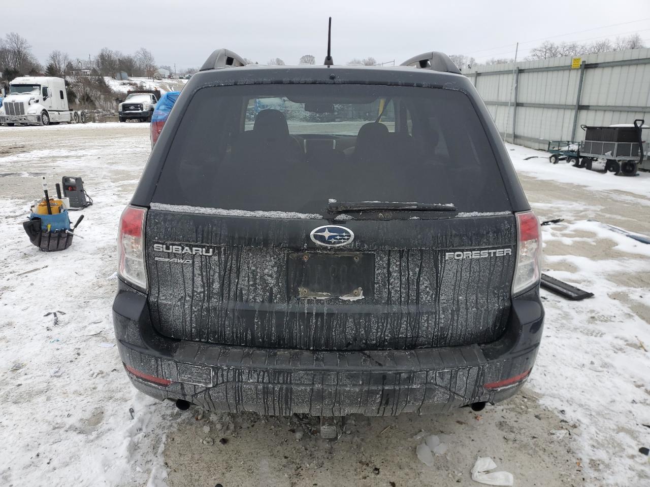 2010 Subaru Forester - Image 6