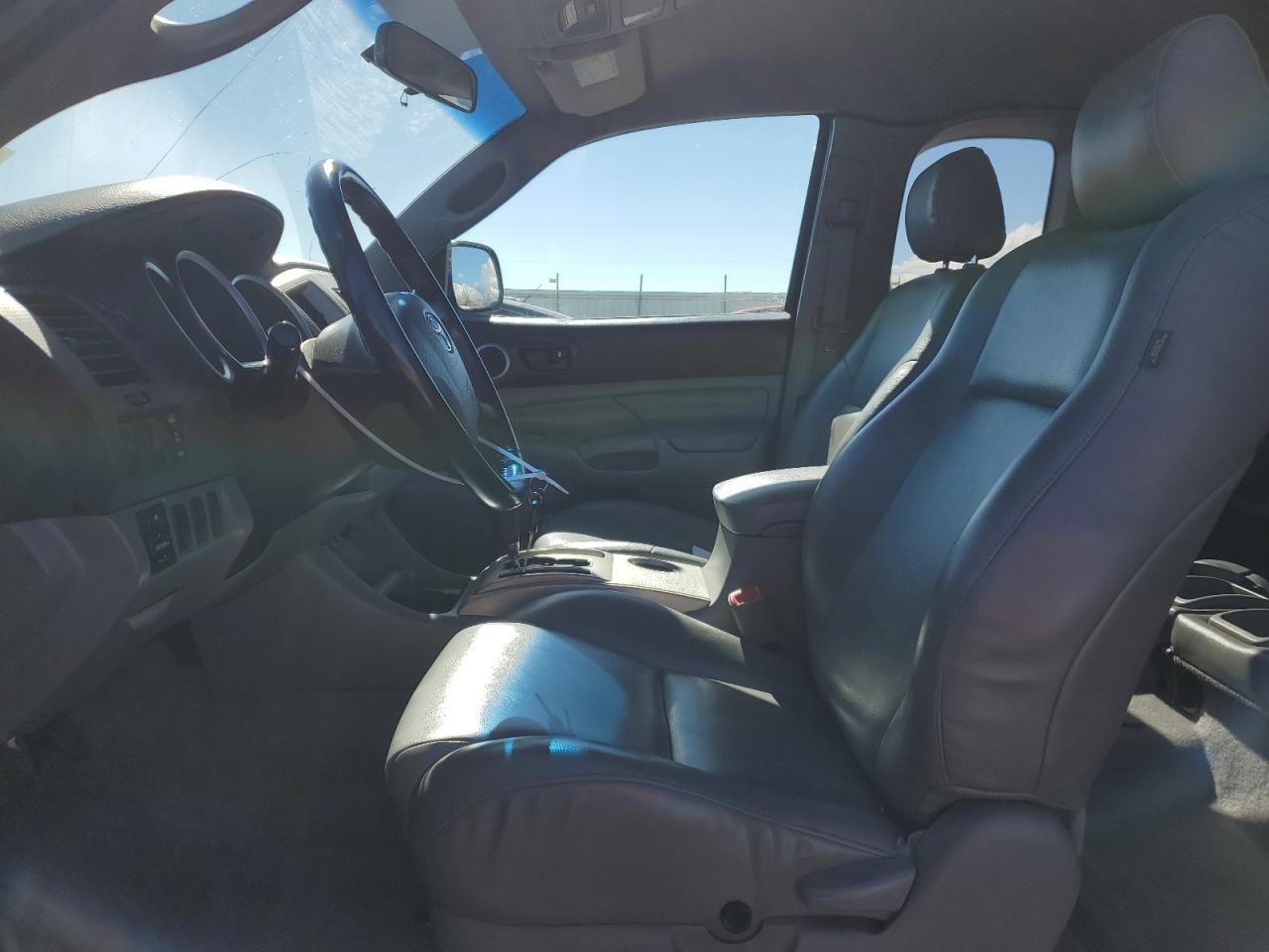 2011 Toyota Tacoma - Image 7