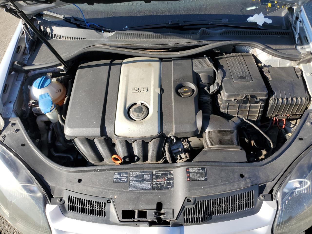 2006 Volkswagen Golf - Image 12