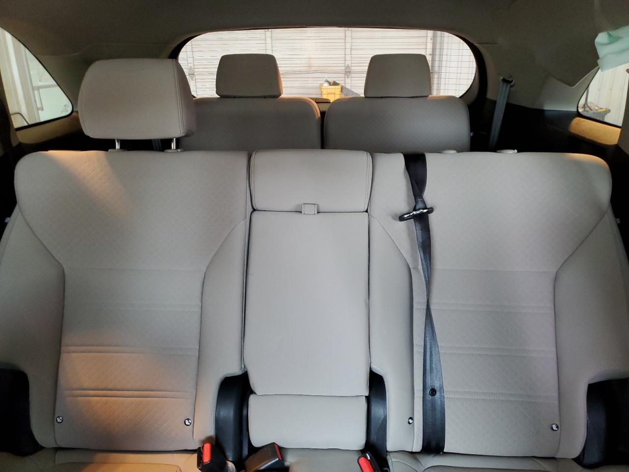 2017 Kia Sorento - Image 10