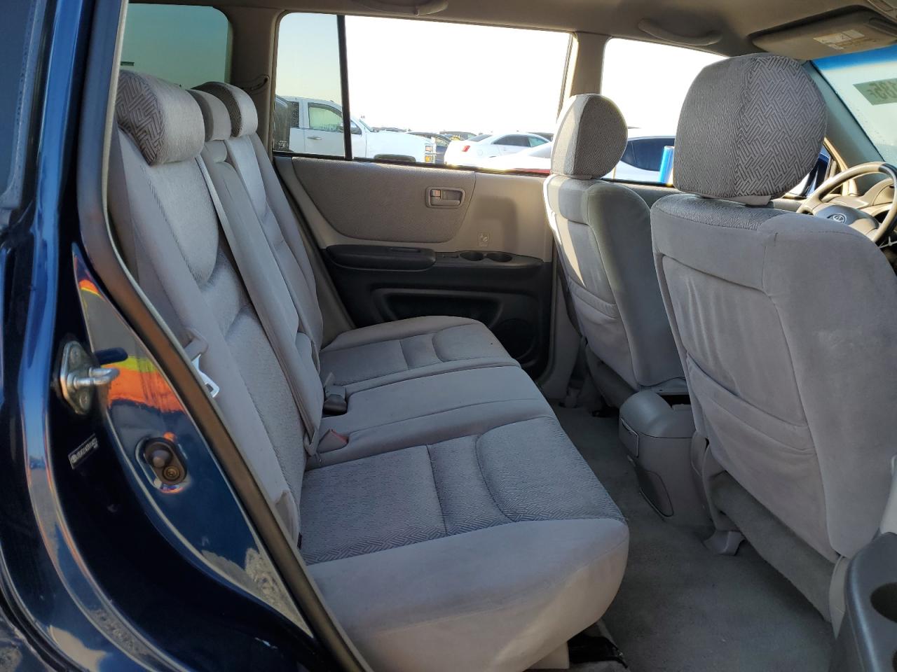 2003 Toyota Highlander - Image 11