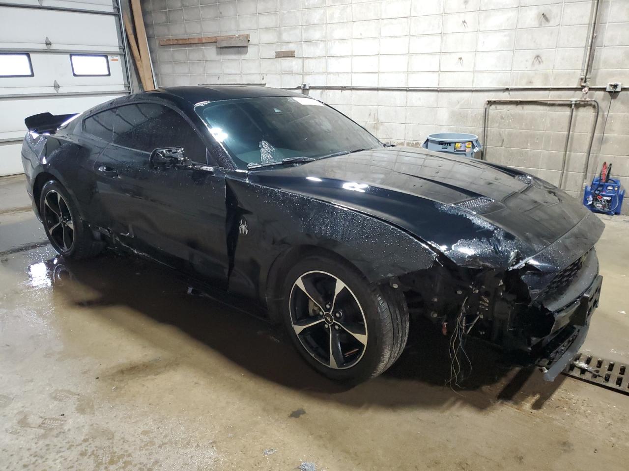 2019 Ford Mustang - Image 4