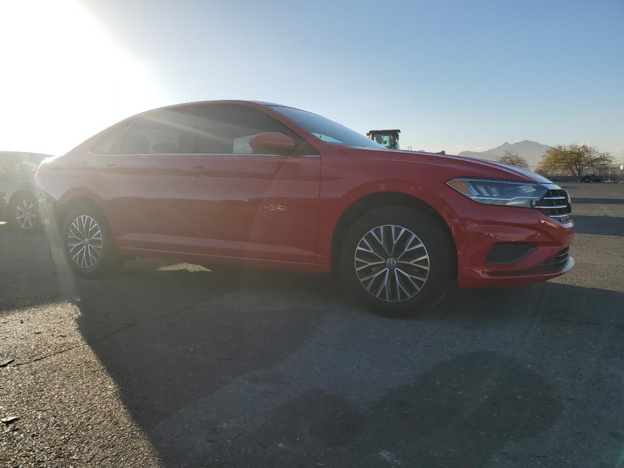 2019 Volkswagen Jetta - Image 4