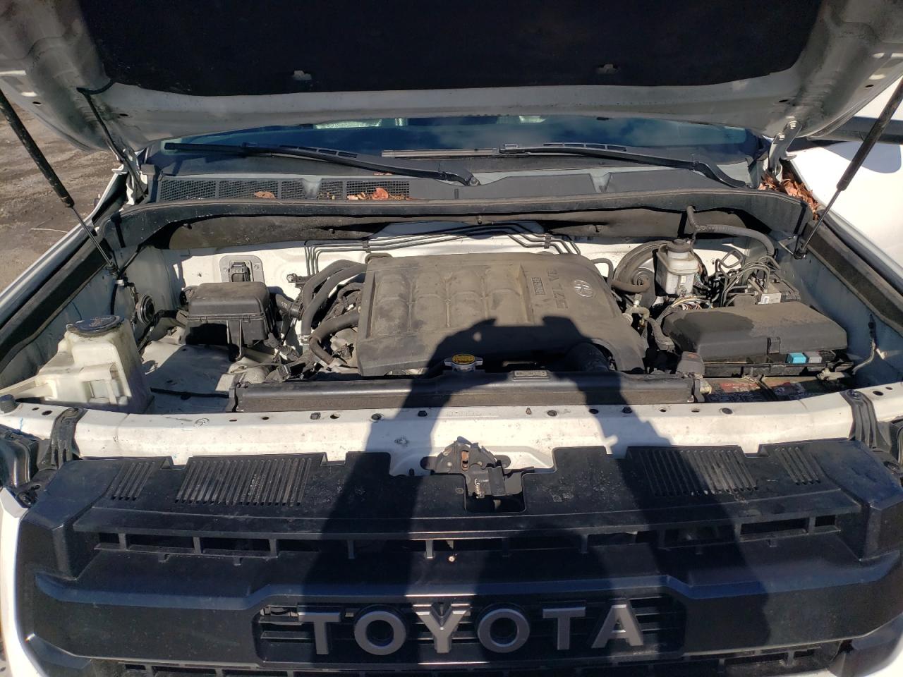 2015 Toyota Tundra - Image 11