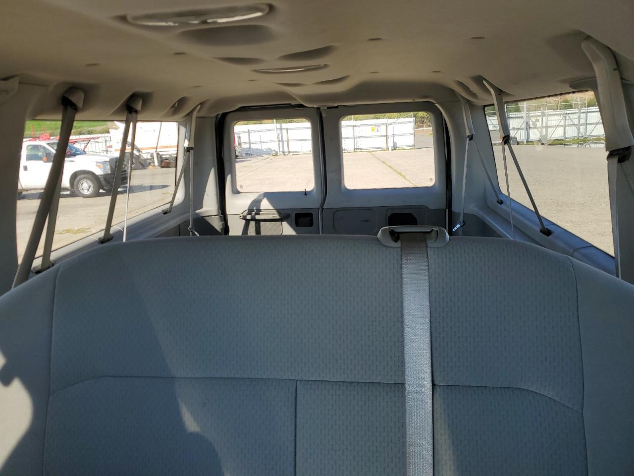 2008 Ford Econoline E350 Super Duty Wagon VIN: 1FBNE31L58DA52184 Lot: 46048505