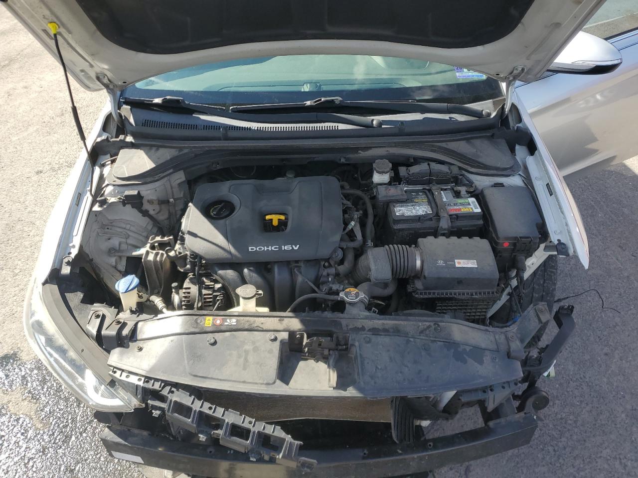 2017 Hyundai Elantra - Image 11
