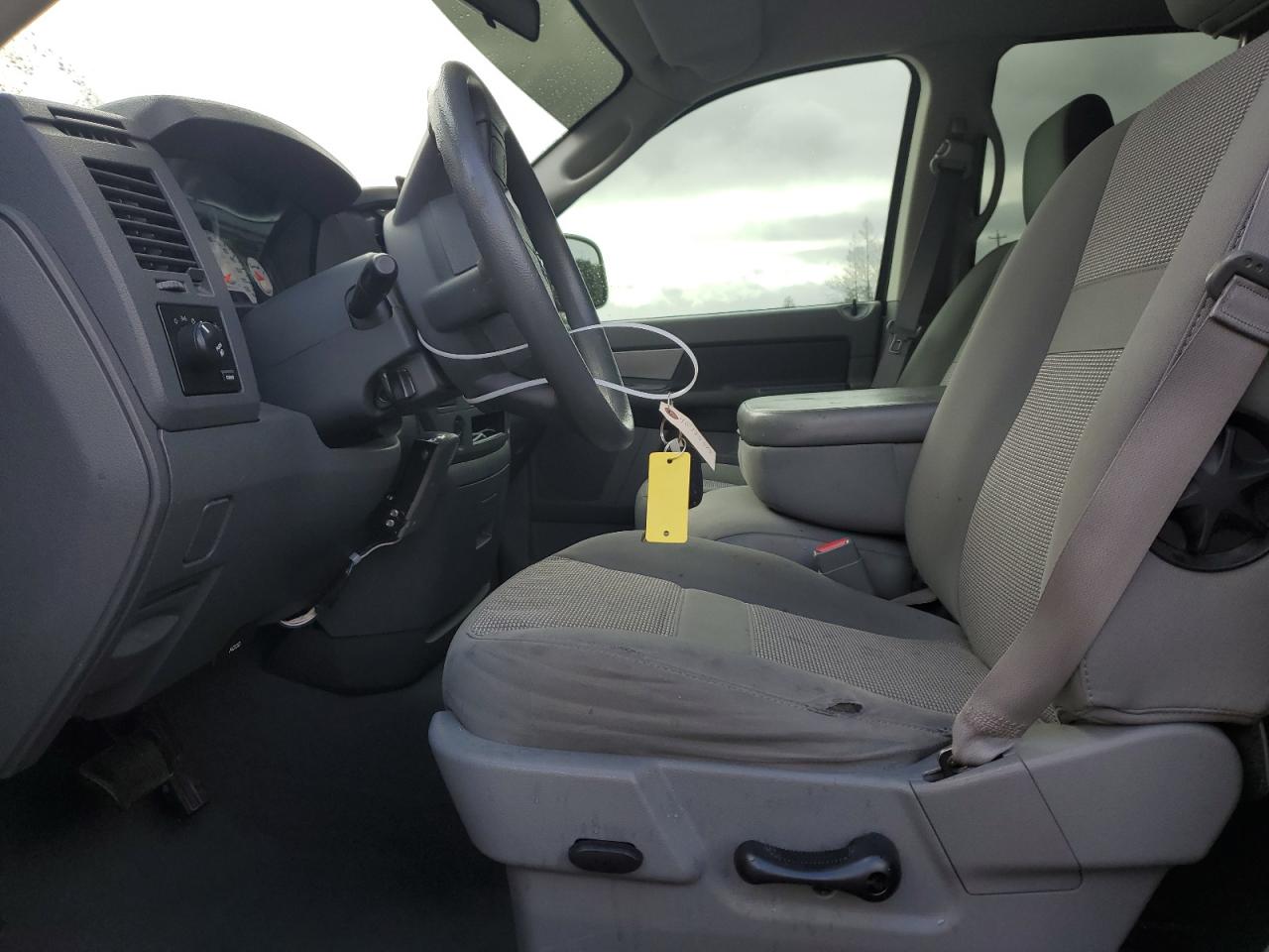 2007 Dodge RAM - Image 7