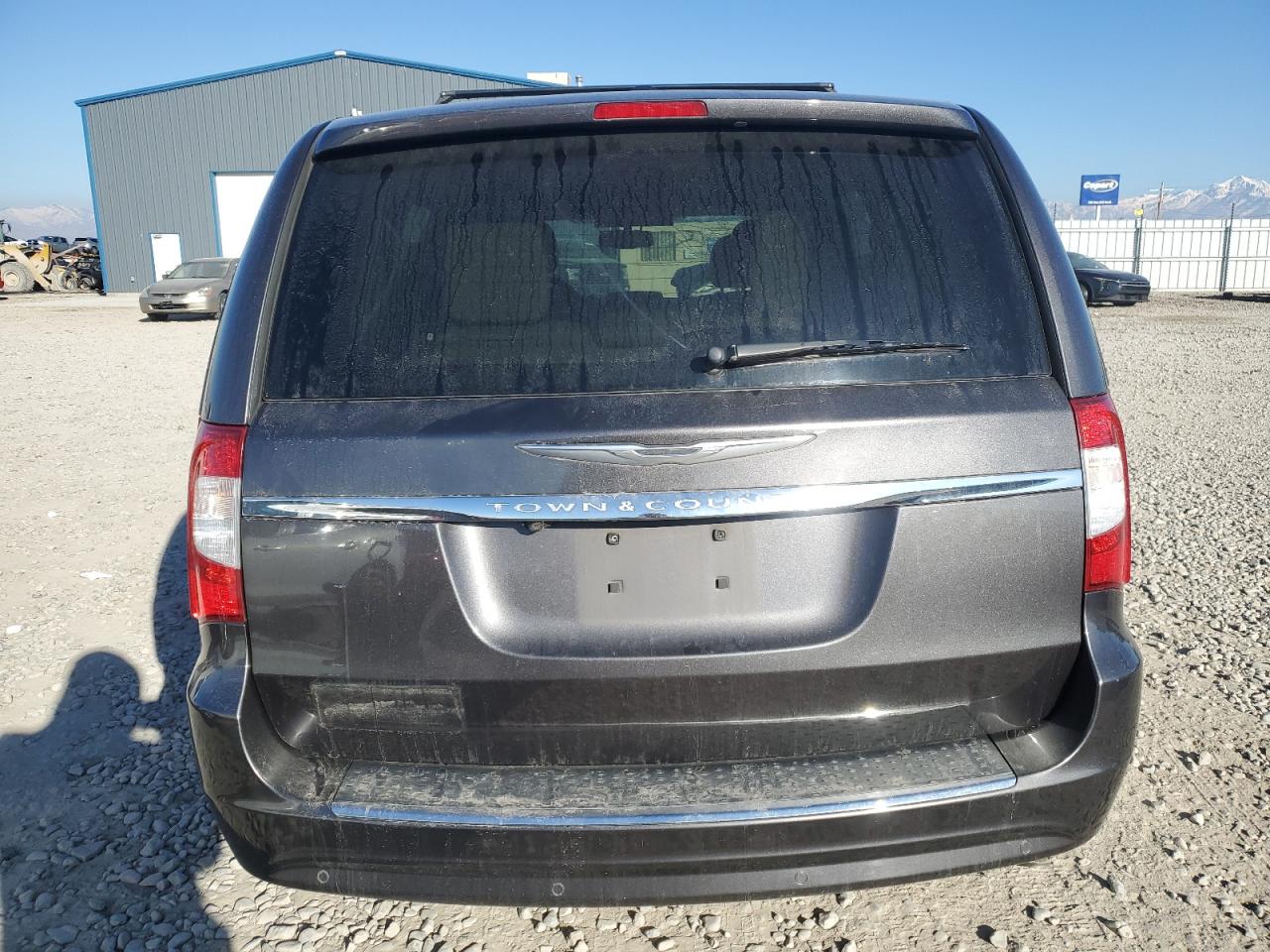 2015 Chrysler Town & Country - Image 6