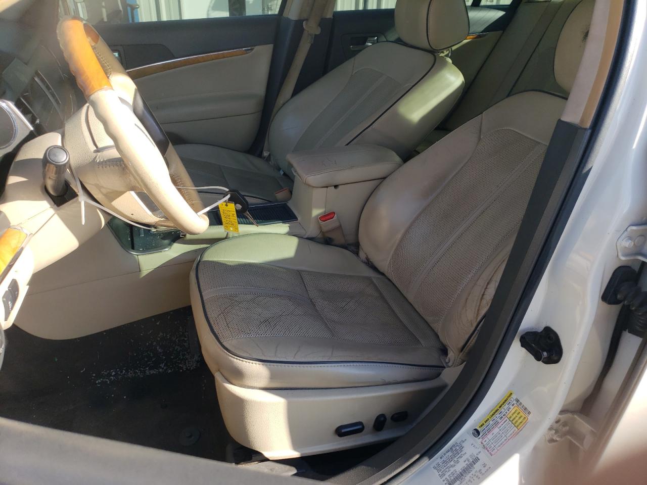 2012 Lincoln MKZ - Image 7