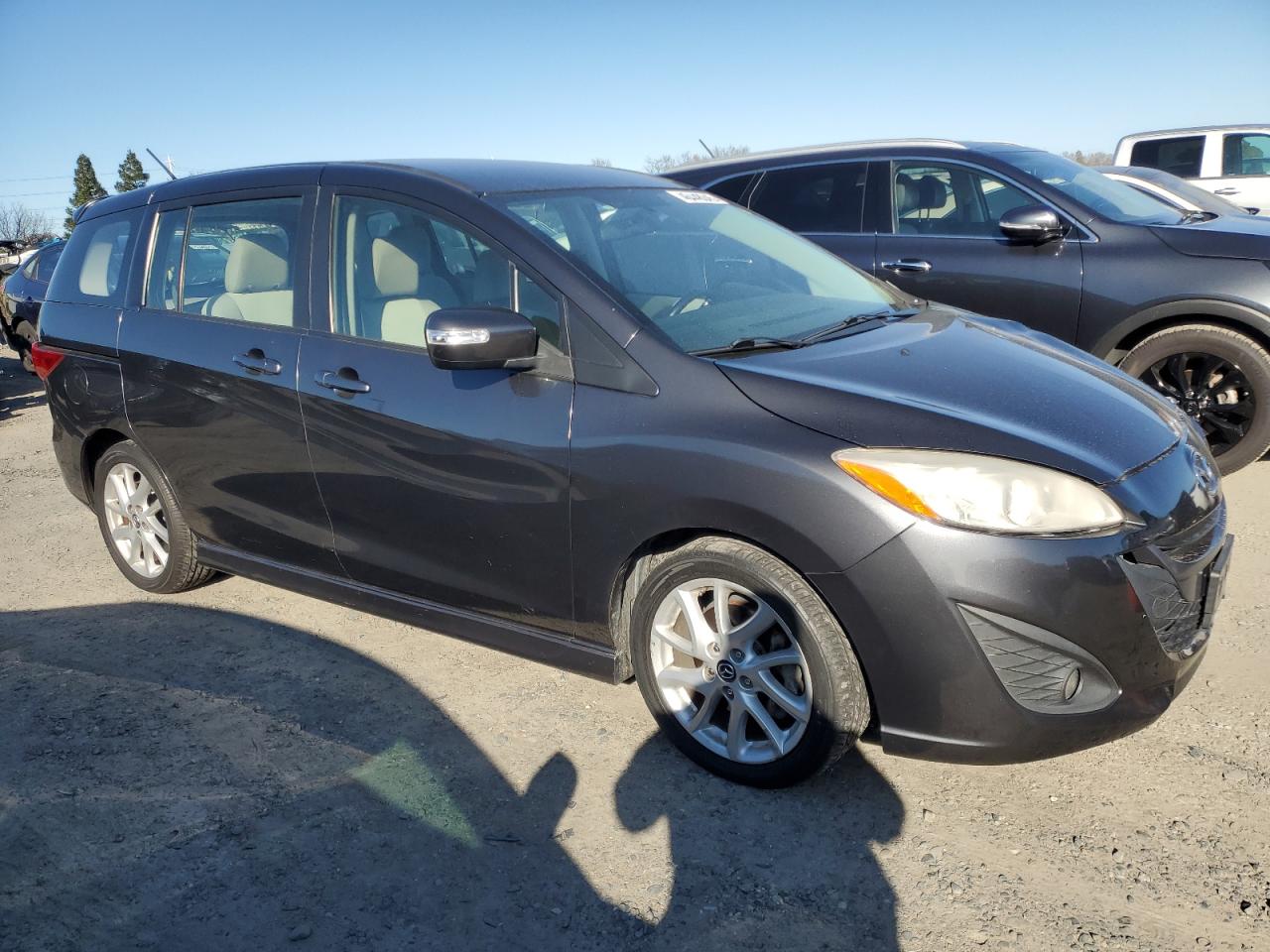 2015 Mazda 5 - Image 4