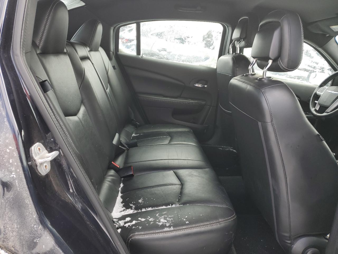 2012 Chrysler 200 - Image 10