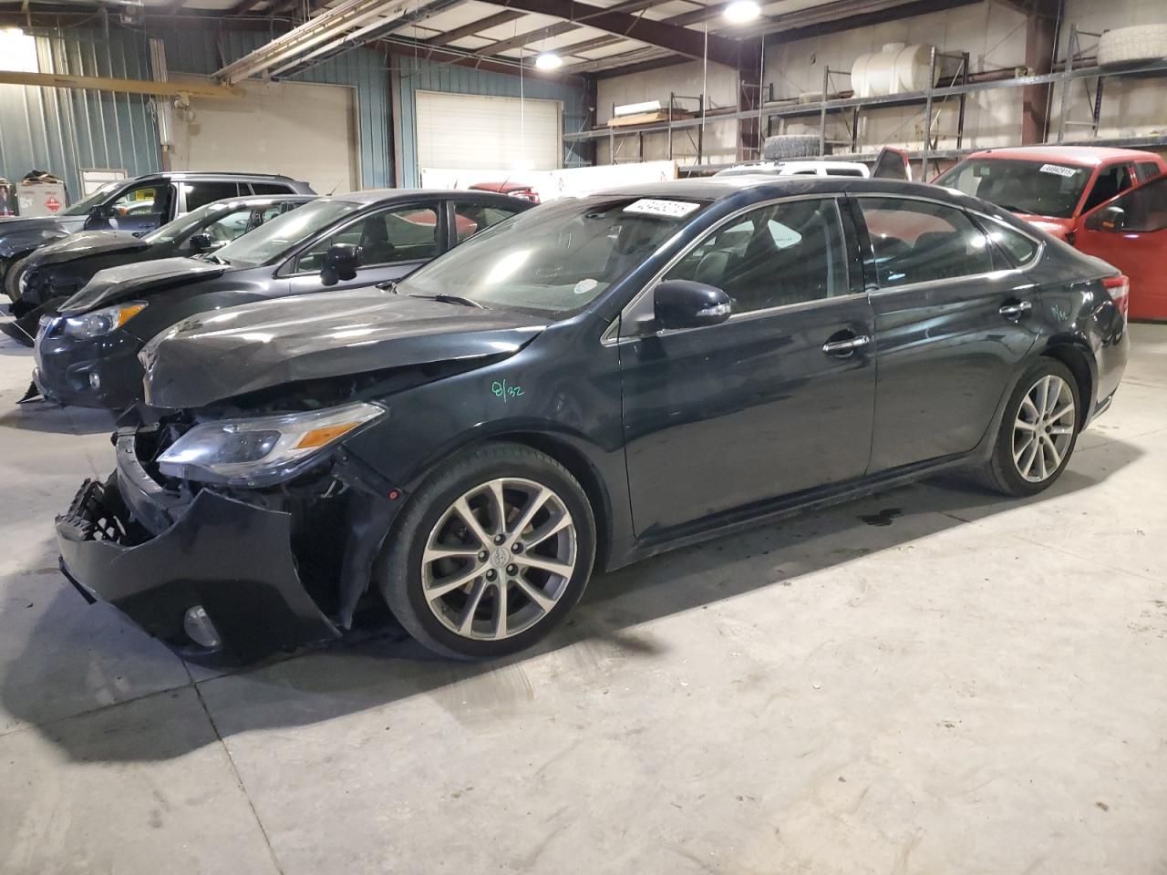 2015 Toyota Avalon - Image 1