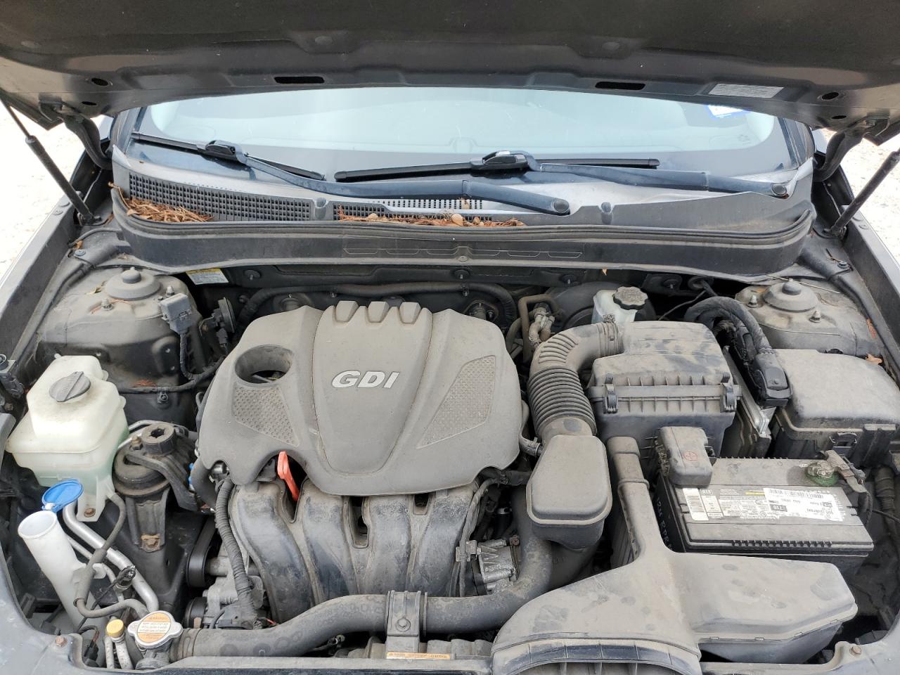 2011 Hyundai Sonata - Image 11