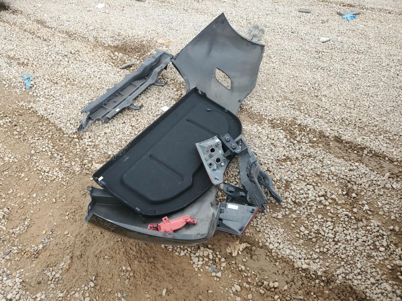 2016 Hyundai Elantra - Image 12