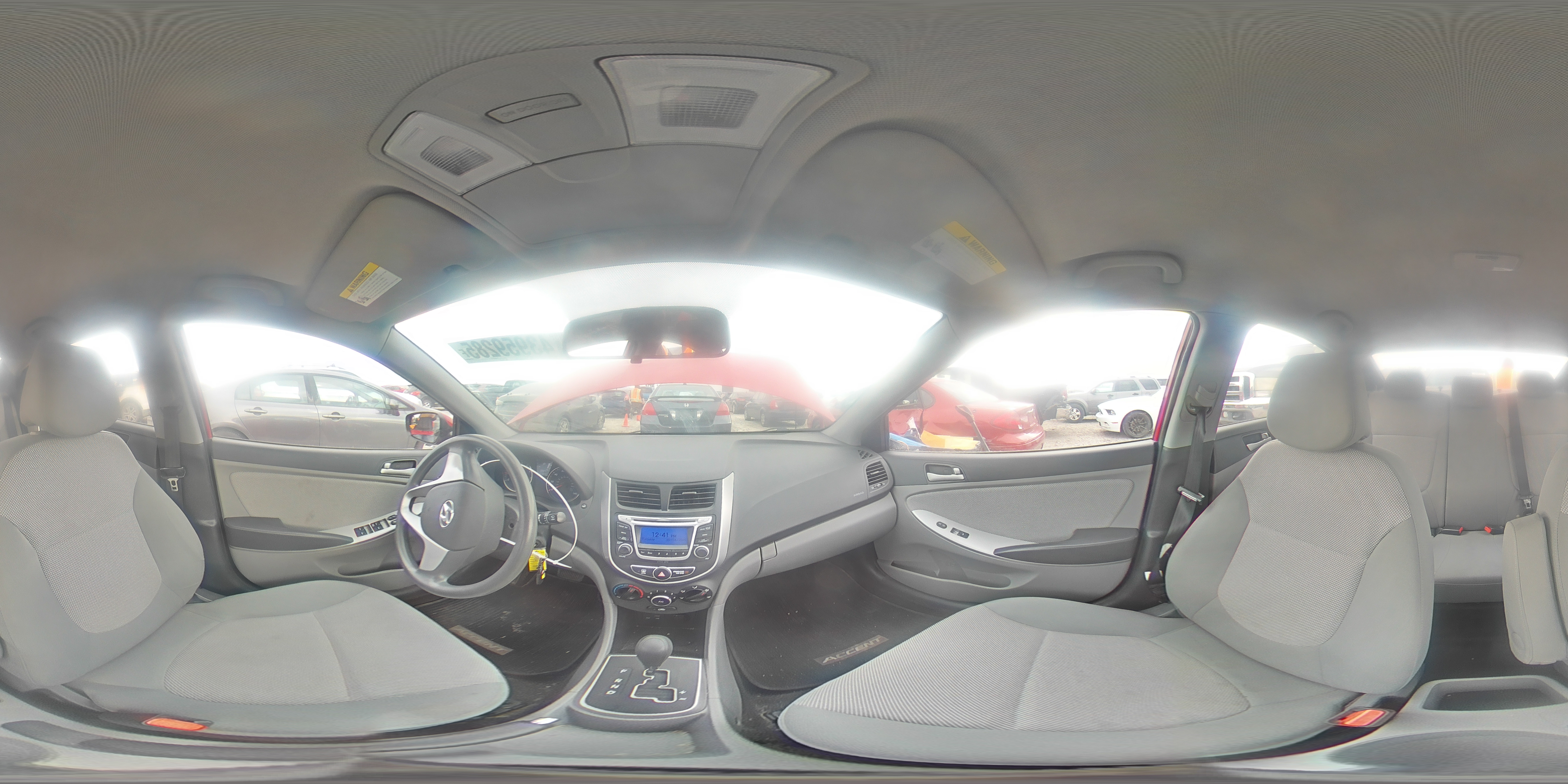 2014 Hyundai Accent - Image 13