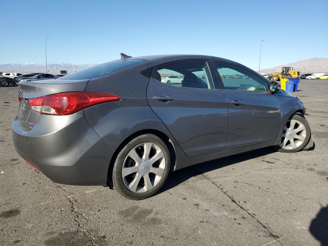 2011 Hyundai Elantra - Image 3