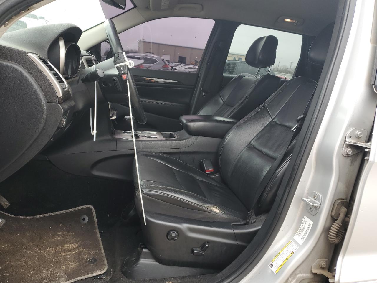 2011 Jeep Grand Cherokee - Image 7