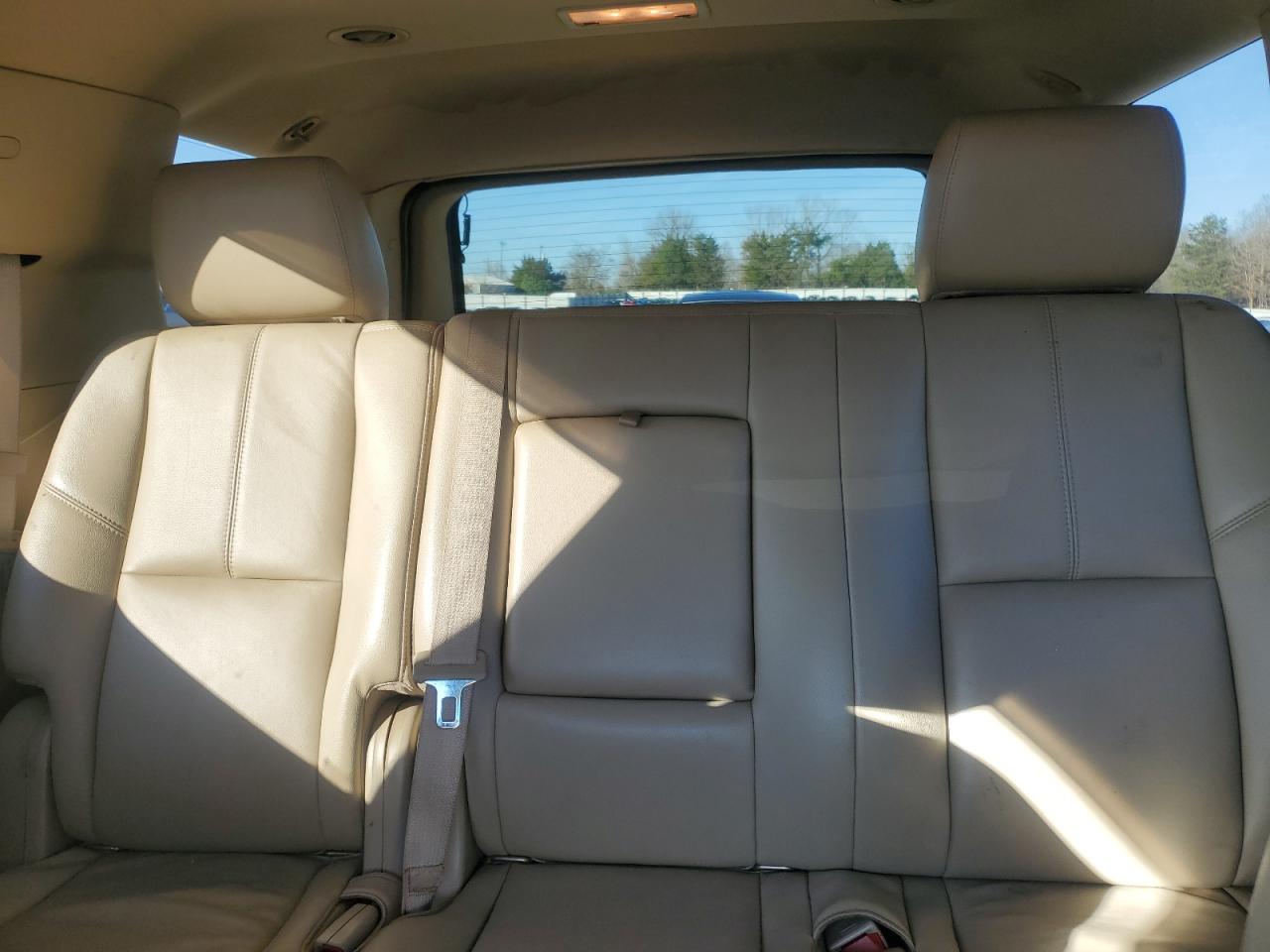 2012 GMC Yukon - Image 10