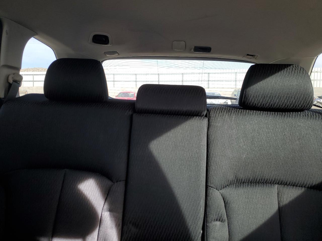 2012 Subaru Outback - Image 10