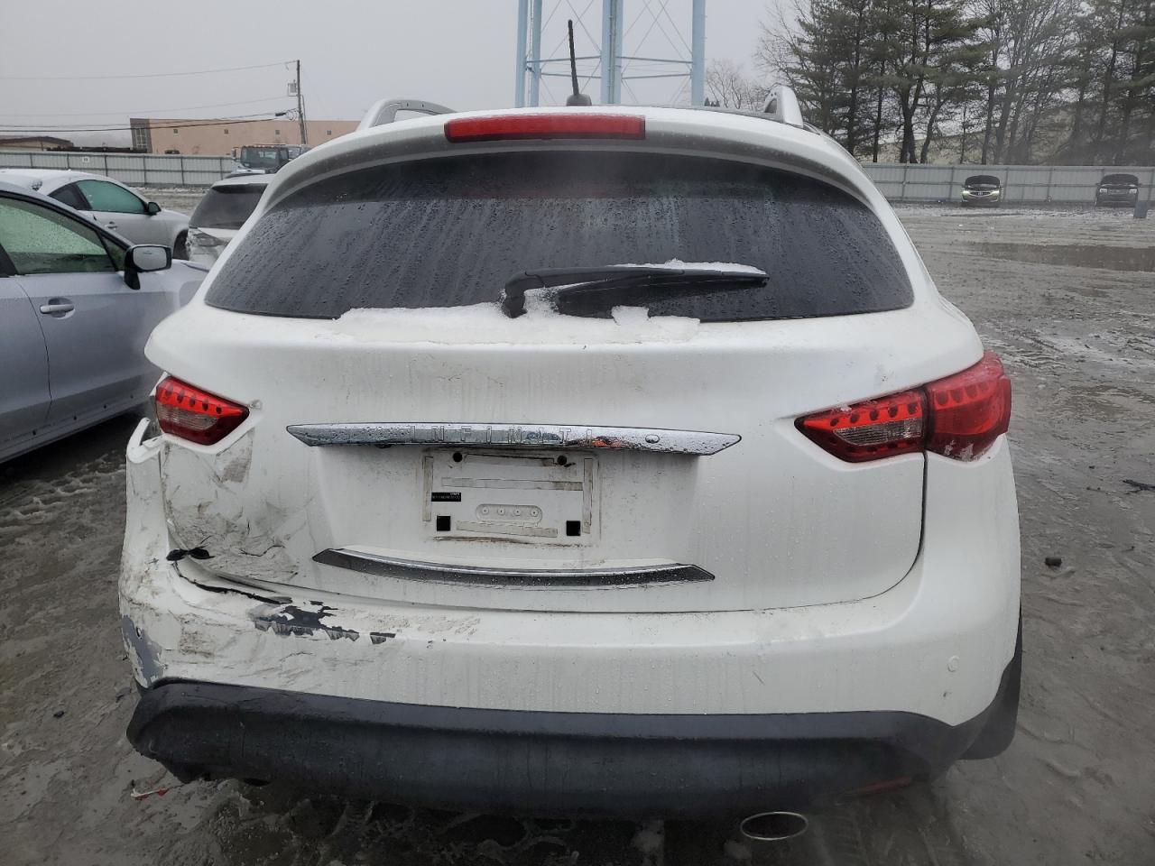 2010 Infiniti FX - Image 6