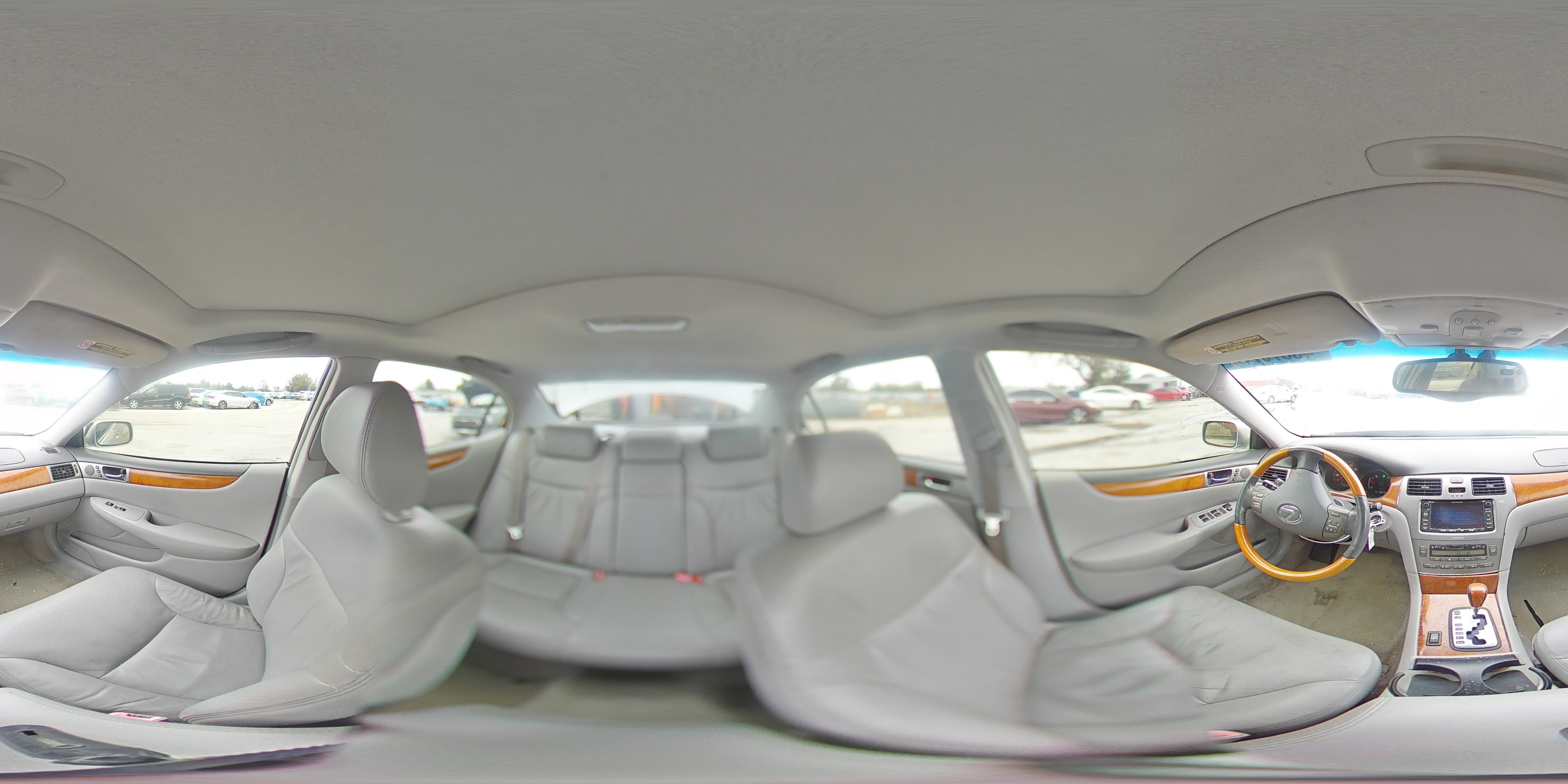2005 Lexus ES - Image 13