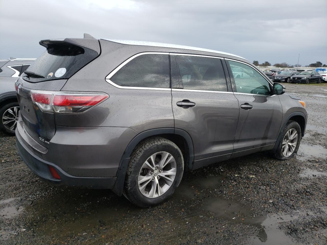 2014 Toyota Highlander - Image 3