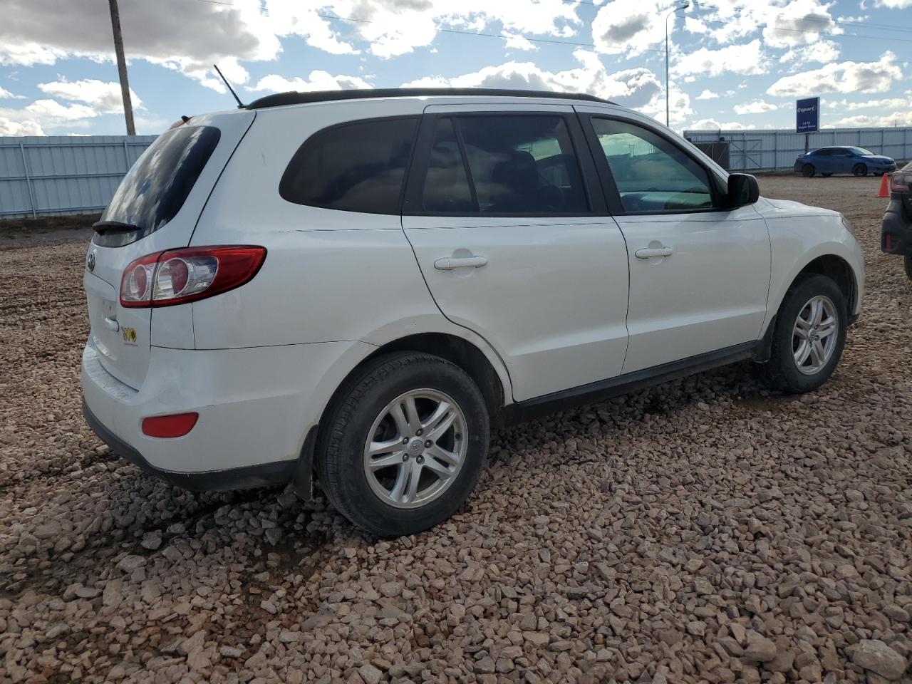 2012 Hyundai Santa Fe - Image 3