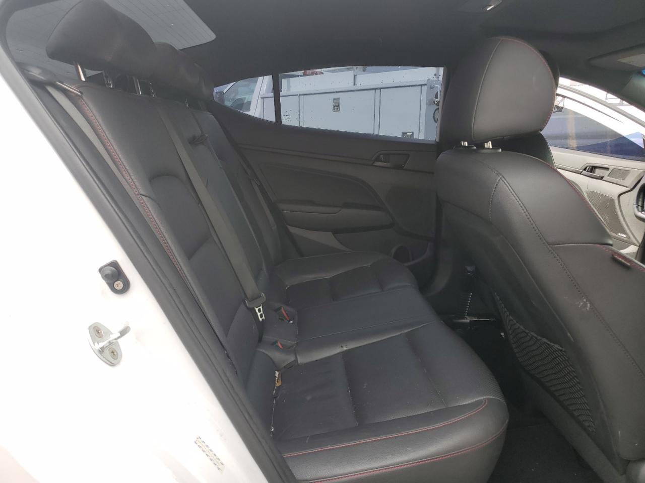 2018 Hyundai Elantra - Image 10