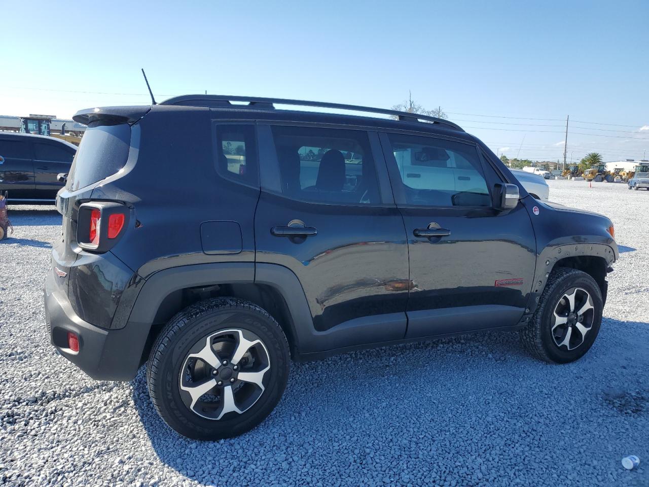 2020 Jeep Renegade - Image 3