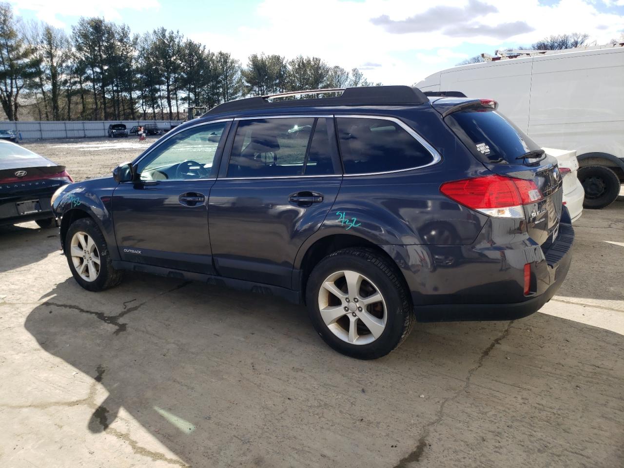 2013 Subaru Outback - Image 2
