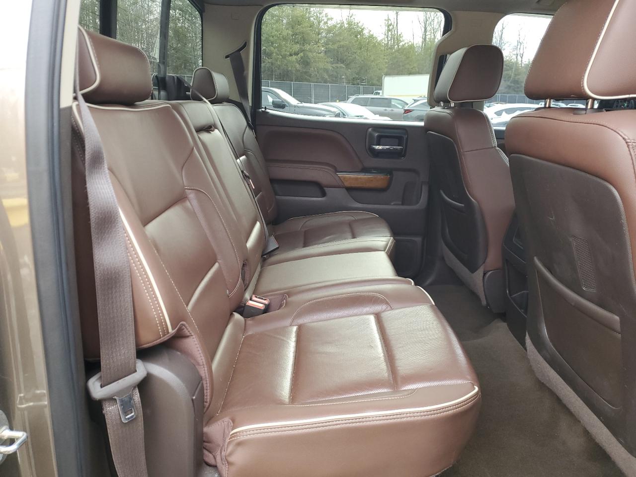 2015 Chevrolet Silverado - Image 10