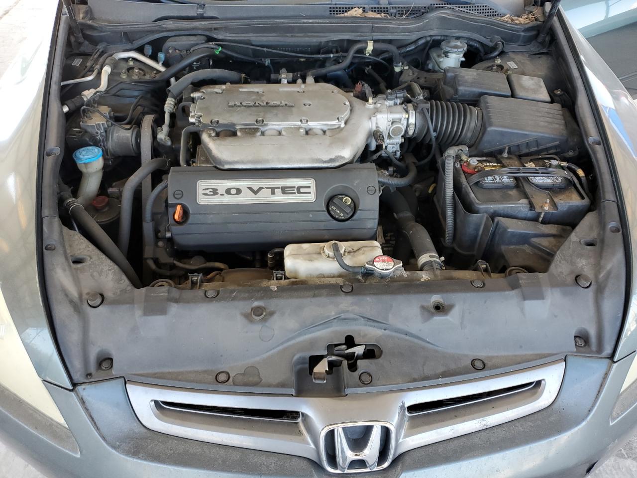 2005 Honda Accord - Image 11